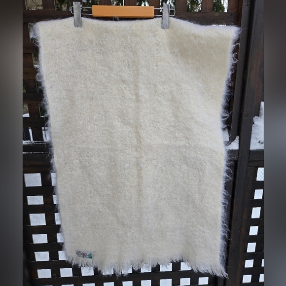 Vintage Accessories - Vintage Glen Cree Mohair Shawl